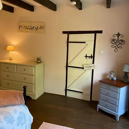 Jasmine Cottage Дом отдыха *